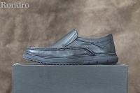 Bí quyết chọn giày nam phù hợp cho anh chàng có đôi chân to